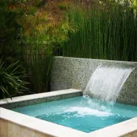 دنبال آبشار استخری ، نازل پرده آب در اصفهان