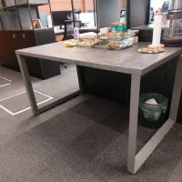 میز کار یا پذیرایی