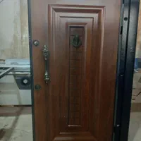 تولیدی درب چوبی و درب ضد سرقت  کابینت کمد دیواری