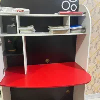 میز تحریر و کامپیوتر کودک و نوجوان