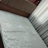 تختخواب به همراه تشک رویال