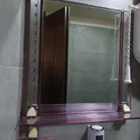 آینه سرویس بهداشتی