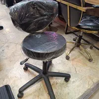صندلی تابوره پدالی آینه سرشور ترولی پاف آرایشگاه