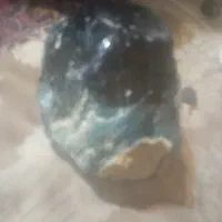 یک بطعه سنگ ابسیدین بیش از۲ کیلو