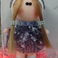 عروسک دخترانه|اسباب‌‌بازی|رباط‌کریم, رباط‌کریم|دیوار