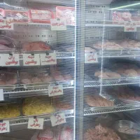 کارگر مرغ فروشی