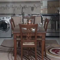 میز غذا بسیار زیبا و محکم در حد نو