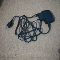 جعبه گوشی بهمراه شارژر اصلیش