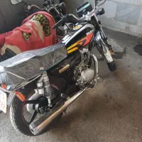 موتور سیکلت 200 شرکت پرواز