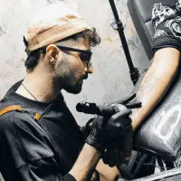 اجرا و آموزش تتو بدن استاد سورنا