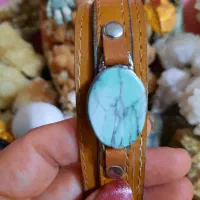 دستبند چرم با سنگ واریسیت