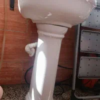 روشویی کاملا سالم در حد نو + لوله خرطومی سالم