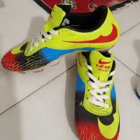 سویشرت و کفش ورزشی|لباس|شهریار, کردزار|دیوار