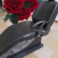 یک عدد صندلی میکاپ