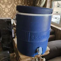 کوسن و کلمن و پارچ ابی|رختخواب، بالش، پتو|شیراز, لشکری‎|دیوار