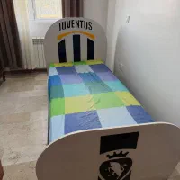 تخت تک نفره به همراه تشک
