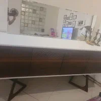 کنسول چوبی، با طرح زیبا و منحصر به فرد، نو و تمیز|بوفه، ویترین، کنسول|تهران, نیلوفر|دیوار