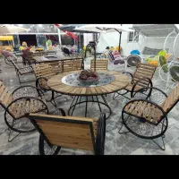 آتشدان با صندلی چوبی