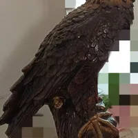 مجسمه عقاب