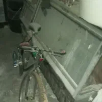 تعداد میز وصندلی غذاخوری به همراه یخچال ویترینی|کافیشاپ و رستوران|اهر, |دیوار