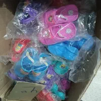 مقداری دمپایی حراج 50 به علت جمع آوری مغازه|کیف، کفش، کمربند|مشکین‌دشت, |دیوار