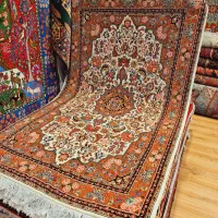 قالیچه دستباف آهنین زمینه روشن|فرش|تهران, اکباتان|دیوار