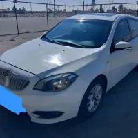 برلیانس موتور بزرگ اتوماتیک سفید