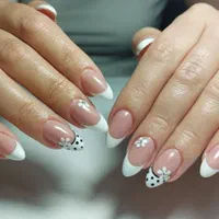 مژه ناخن اپیلاسیون کراتین رنگ فرمو تتو میکاپ وزلف