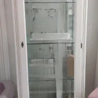 ویترین سفید سالم