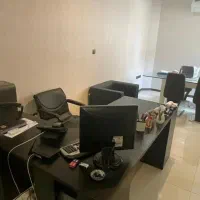 ۶۶ متر دو خواب اداری قابلیت دو دفتر شدن بر خیابون