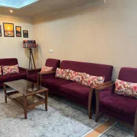 مبل و میز ناهارخوری