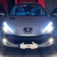 ۲۰۷ نقره‌ای تیتانیوم پانا