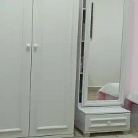 تخت و کمد و آینه نوجوان