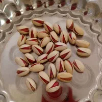 پسته درجه یک احمد آقایی و کله قوچی