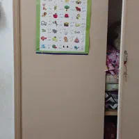 در کمد دیواری