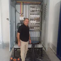 خدمات برق صنعتی صباحی