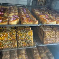 به تعدادی وردست خشکار نیاز مندیم