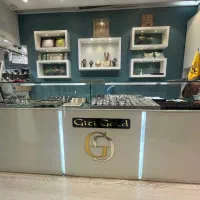 دکور و ویترین مغازه