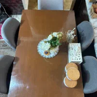 میز ناهار خوری ۶ نفره کاملا سالم و نو