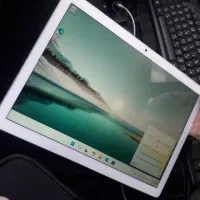 لمسی  با دو سیستم عامل