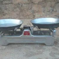 ترازوی قدیمی