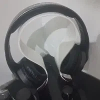 هدفون وهندفری|پخش‌کننده همراه|پرند, فاز ۶|دیوار