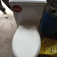 توالت فرنگی در حد نو