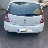 رنو ساندرو ۹۵