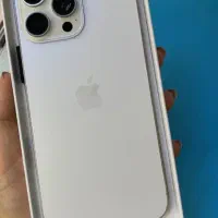 گوشی آیفون سفید