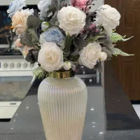 گل مصنوعی با کلدان