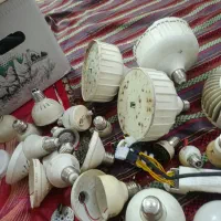 تعدادی لامپ ال ای دی خراب