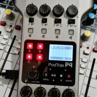 رکوردر زوم pod trak p4 حرفه ایی درحدنو