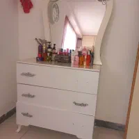 دلاور و اینه و ۲ عدد پاتختی