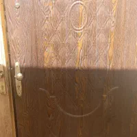 در ورودی همراه با چشمکی